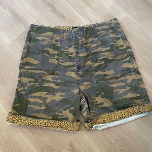 Urban Outfitters - Cargo/Animal Print Shorts